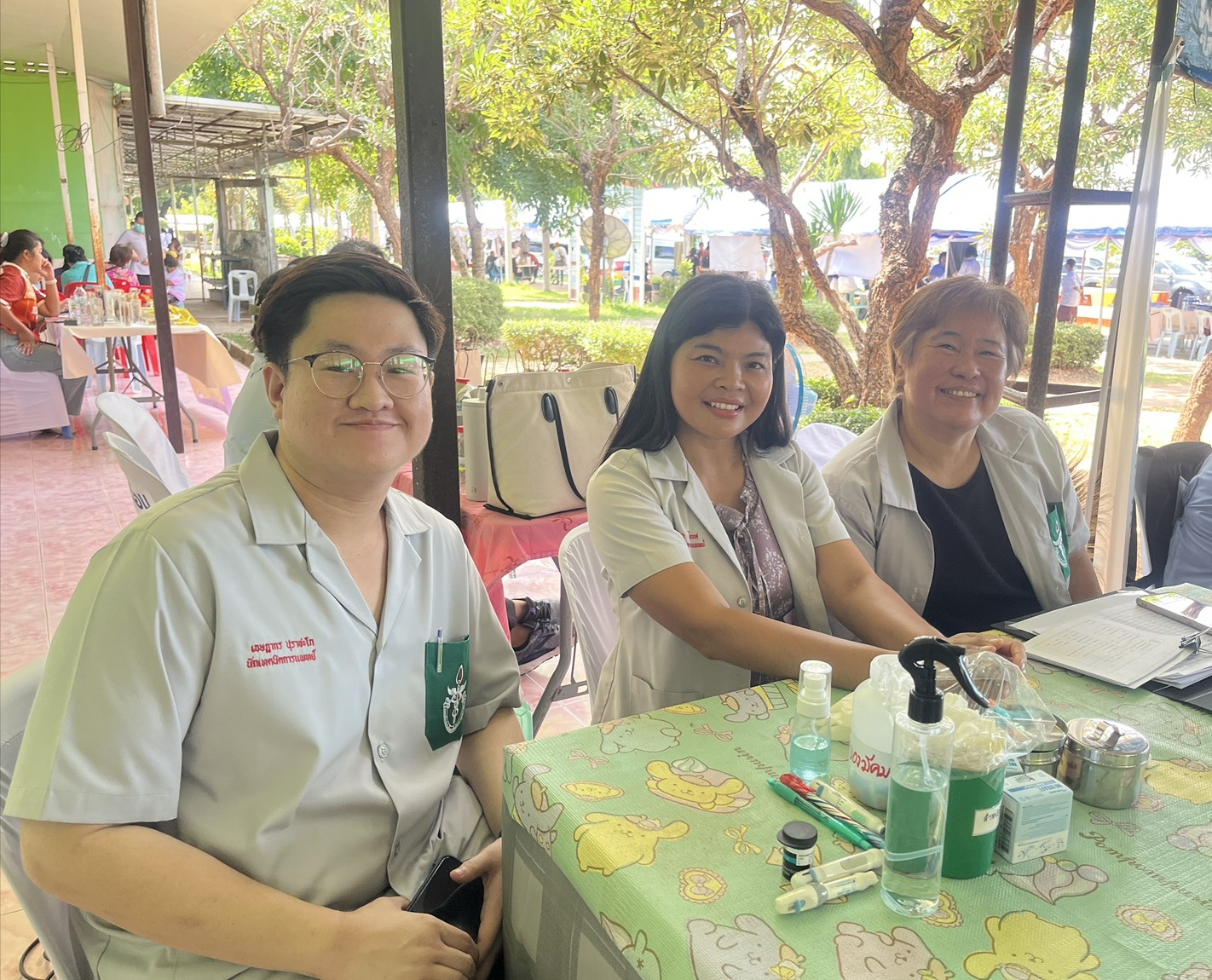 คณะเทคนิคการแพทย์ มข. ร่วมลงพื้นที่หนองสองห้อง ตรวจคัดกรองสุขภาพฟรี ผ่านโครงการ พอ.สว. สร้างสุขภาวะให้ชุมชน